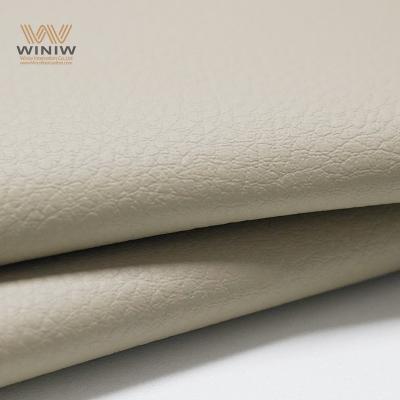 Tapete de cozinha em PVC sintético com design versátil e elegante.