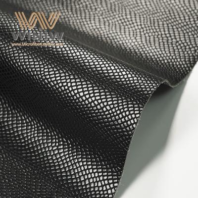 Microfibra flexível para tênis de treino esportivo