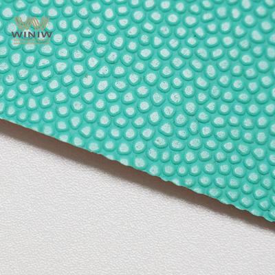 Couro sintético de microfibra de alta elasticidade para bolas de futebol profissionais.
