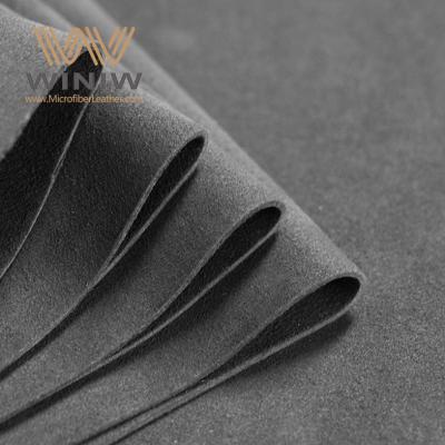 Couro sintético aveludado com propriedades de absorção de umidade para painéis laterais de bancos de carro.