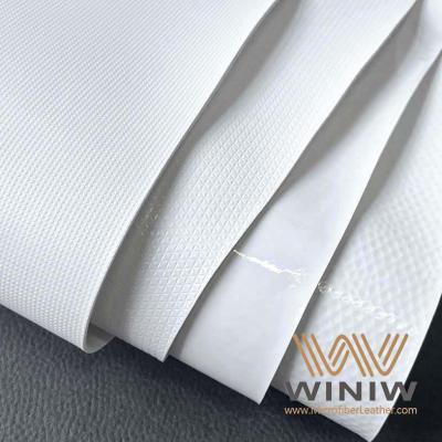 Couro de microfibra com durabilidade aprimorada para capas de futebol.