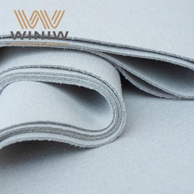 Palmilhas antiderrapantes em camurça sintética para mocassins.