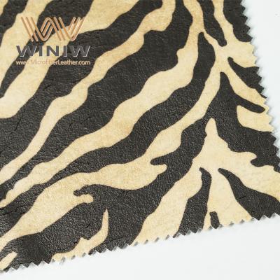 Couro sintético impermeável e resistente a animais de estimação para sofás modulares.