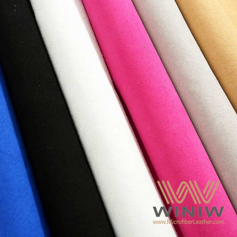 Explicação sobre o sofá de microfibra para proprietários de imóveis modernos.