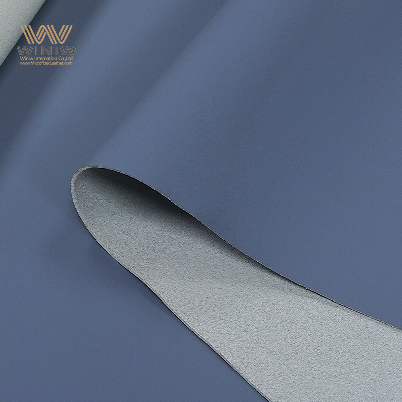 Comparação dos processos de produção, vantagens e desvantagens entre couros de PVC, PU e TPU